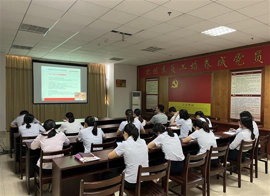 乐动手机平台-乐动（中国）
组织参加疫情常态化下建筑企业经营管理风险管控培训